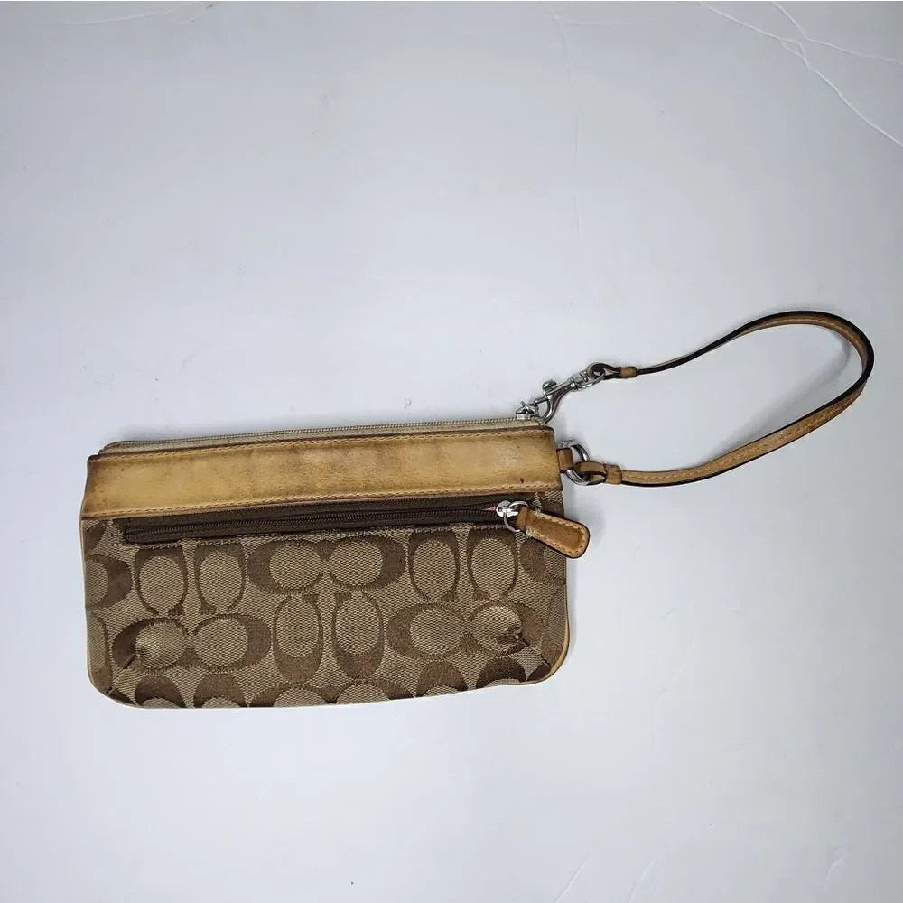 Coach Clutch Wristlet Bag Purse Coin Initial Vintage Tan